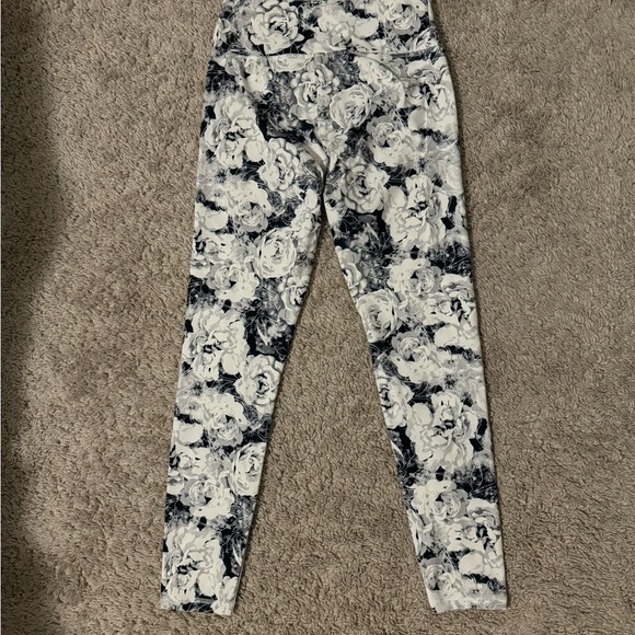 Floral Print Leggings - Picture 2 of 5